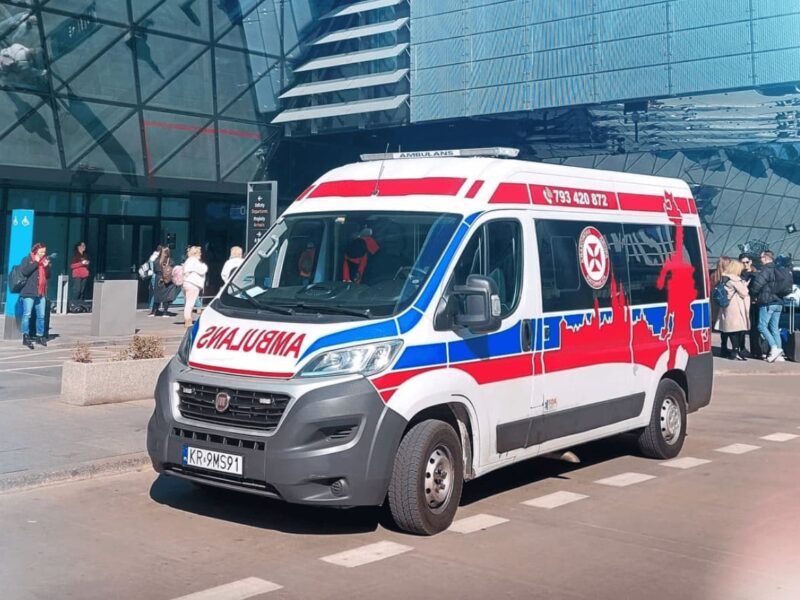 Transport chorych - jak wybrać odpowiednią firmę i zapewnić bezpieczeństwo pacjenta?